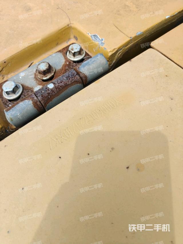 大臂根部?斜（工作和回轉(zhuǎn)裝置）