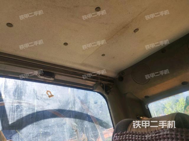 座椅后部(驾驶室部分) 座椅后部(驾驶室部分)