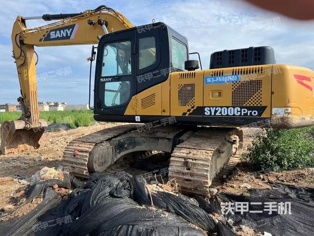 三一重工SY200C挖掘机