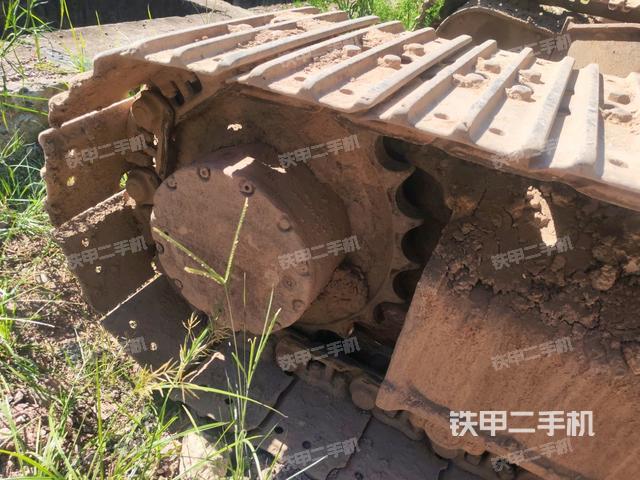 右驱动轮(行走机构) 右驱动轮(行走机构)