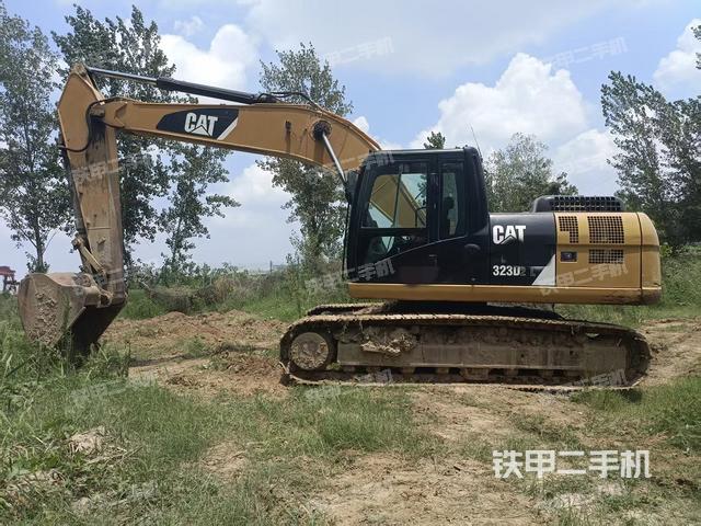 卡特彼勒323D2L挖掘機(jī)