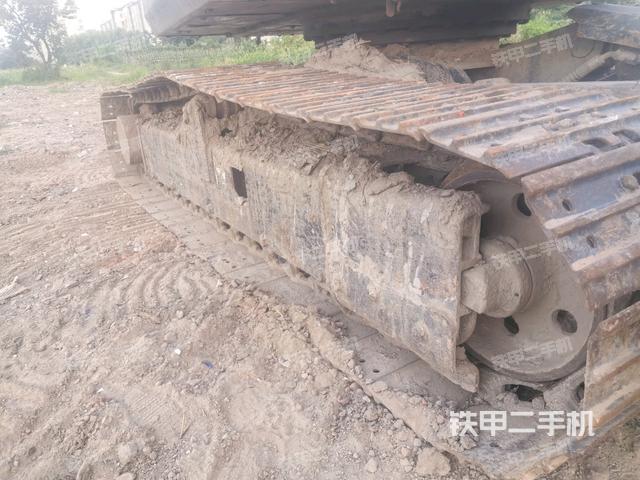 右側(cè)履帶整體?(行走機(jī)構(gòu)) 右側(cè)履帶整體?(行走機(jī)構(gòu))