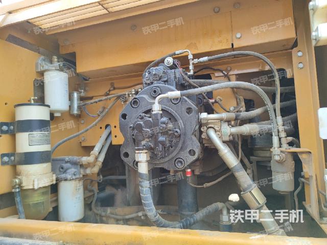液壓泵斜45?左(大件艙室) 液壓泵斜45?左(大件艙室)
