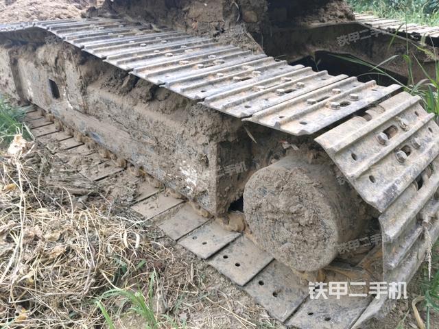 右侧履带整体 (行走机构) 右侧履带整体 (行走机构)