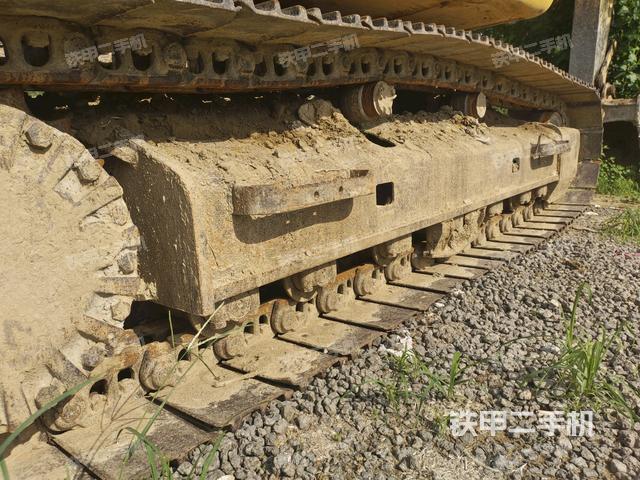 右驅(qū)動(dòng)輪(行走機(jī)構(gòu)) 右驅(qū)動(dòng)輪(行走機(jī)構(gòu))
