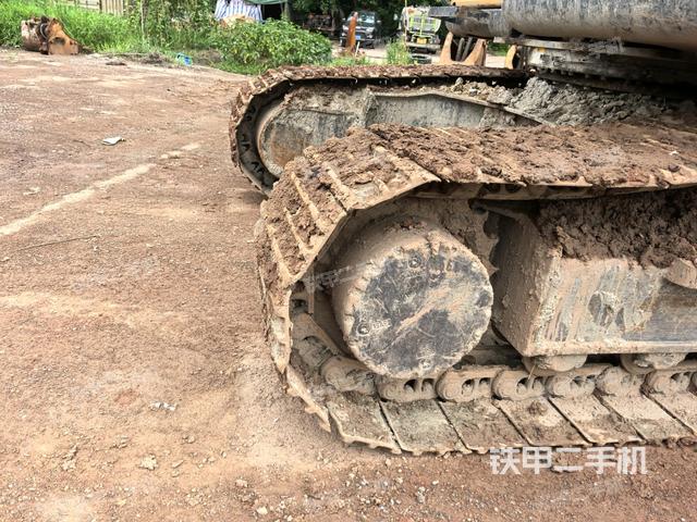 右側(cè)行走馬達蓋板(行走機構(gòu)) 右側(cè)行走馬達蓋板(行走機構(gòu))