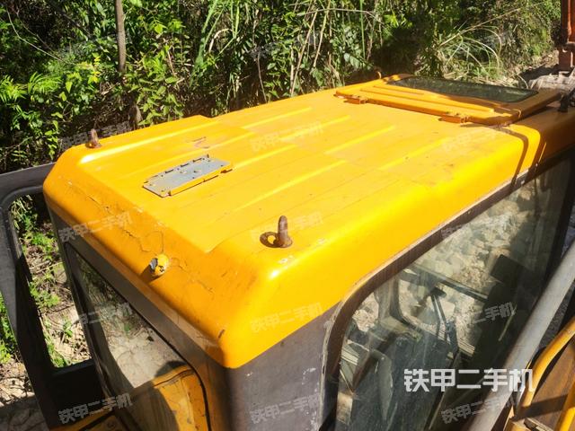 驾驶室顶部俯视(上车部件) 驾驶室顶部俯视(上车部件)