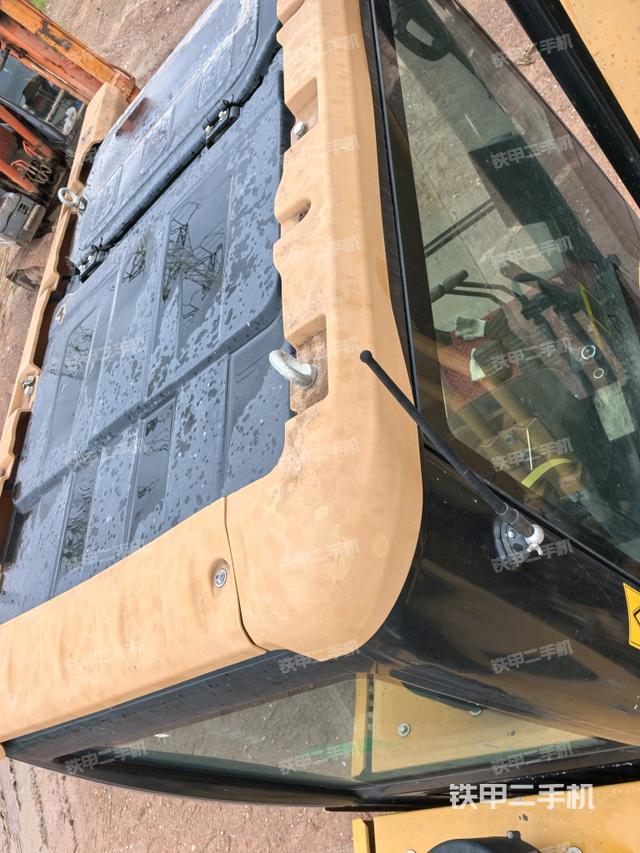 駕駛室頂部俯視(上車部件) 駕駛室頂部俯視(上車部件)