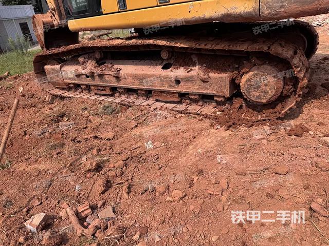 右侧行走马达盖板(行走机构) 右侧行走马达盖板(行走机构)