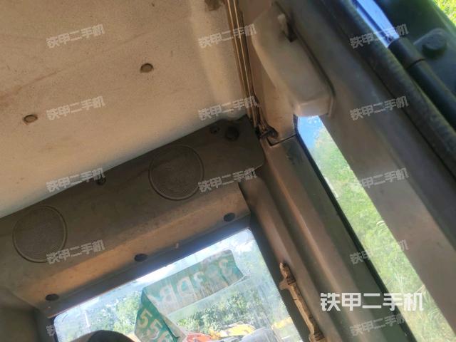 右侧玻璃角标(驾驶室部分) 右侧玻璃角标(驾驶室部分)