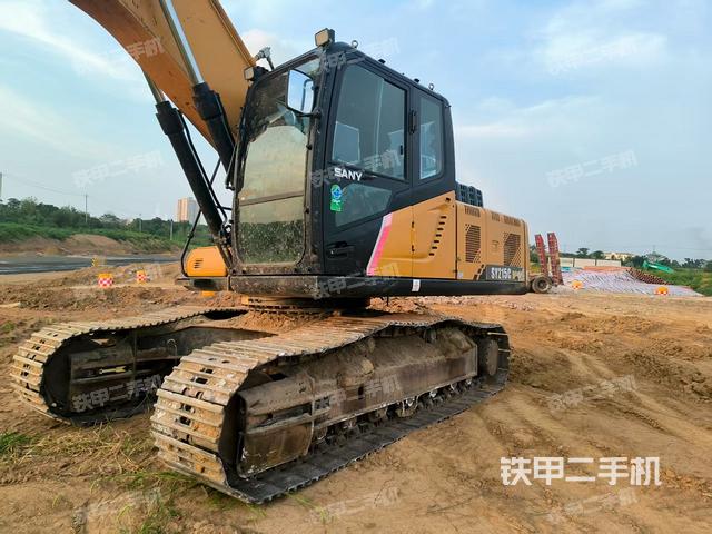 三一重工SY205C挖掘机