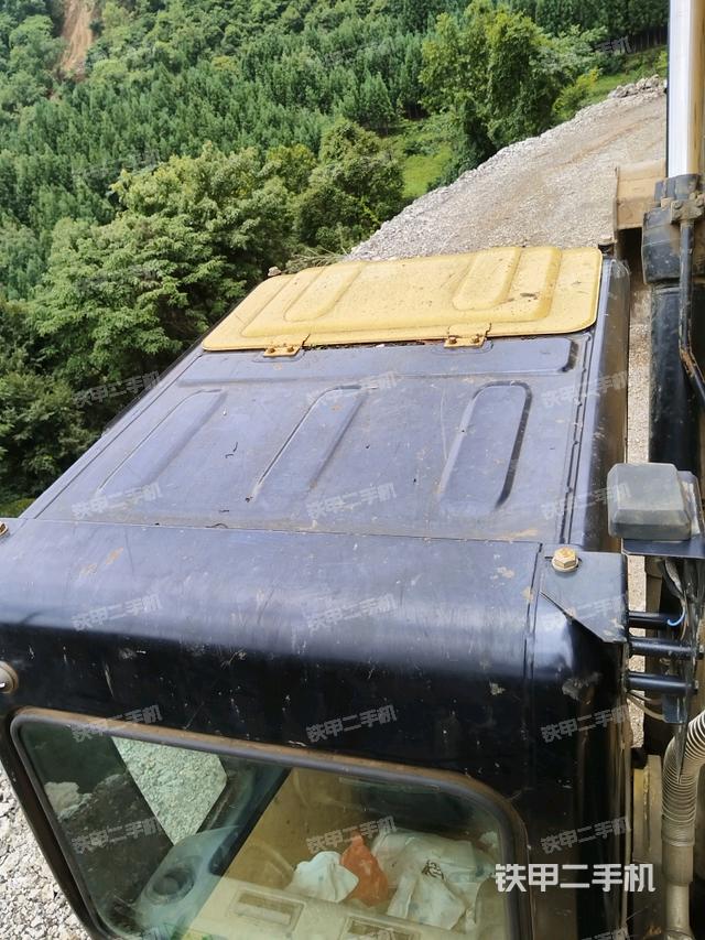 駕駛室頂部俯視(上車部件) 駕駛室頂部俯視(上車部件)