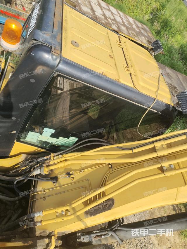 駕駛室頂部俯視(上車部件) 駕駛室頂部俯視(上車部件)