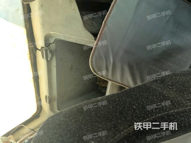 座椅后部(駕駛室部分) 座椅后部(駕駛室部分)