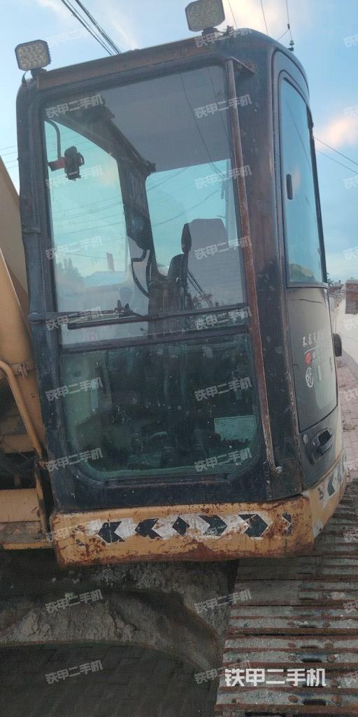 驾驶室整体（整机外观）