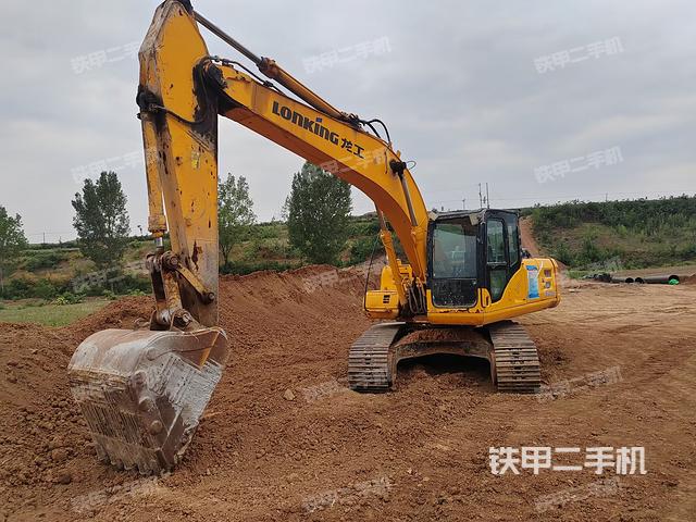 龍工LG6225E挖掘機(jī)