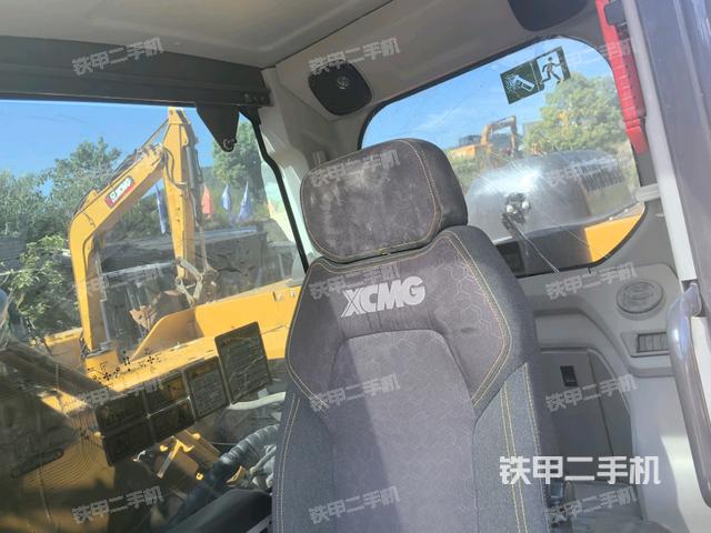 座椅后部(駕駛室部分) 座椅后部(駕駛室部分)
