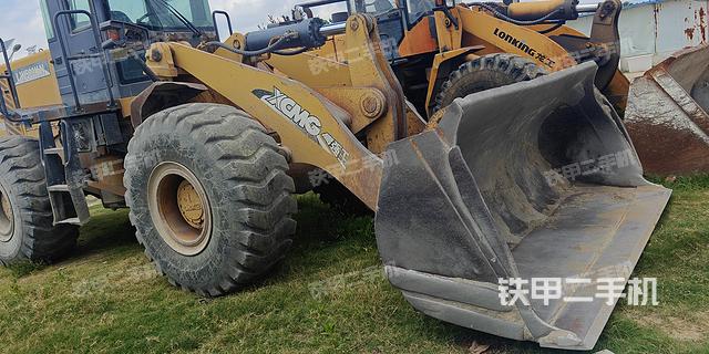 工作裝置整體(整機(jī)外觀及大件) 工作裝置整體(整機(jī)外觀及大件)