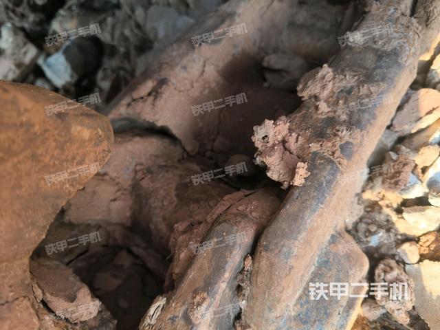 右驅(qū)動(dòng)輪(行走機(jī)構(gòu)) 右驅(qū)動(dòng)輪(行走機(jī)構(gòu))
