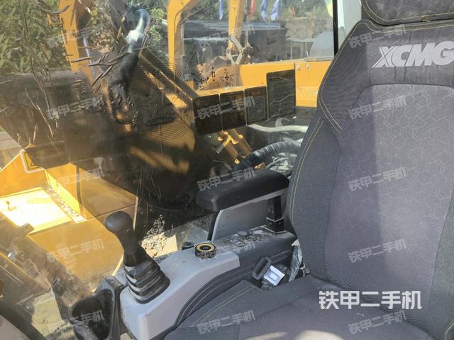 后窗玻璃角標(駕駛室部分) 后窗玻璃角標(駕駛室部分)