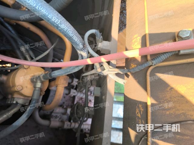 中央回轉(zhuǎn)接頭特寫(上車部件) 中央回轉(zhuǎn)接頭特寫(上車部件)