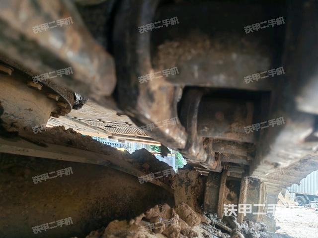 左侧行走马达盖板(行走机构) 左侧行走马达盖板(行走机构)