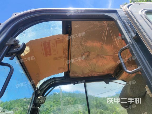 頂棚整體(駕駛室部分) 頂棚整體(駕駛室部分)