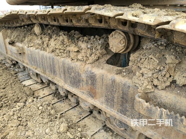 左側(cè)行走馬達蓋板(行走機構(gòu)) 左側(cè)行走馬達蓋板(行走機構(gòu))