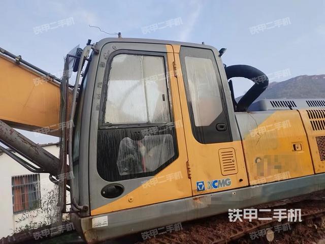 駕駛室整體(整機外觀) 駕駛室整體(整機外觀)