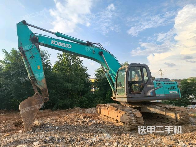 神鋼SK210LC-8挖掘機