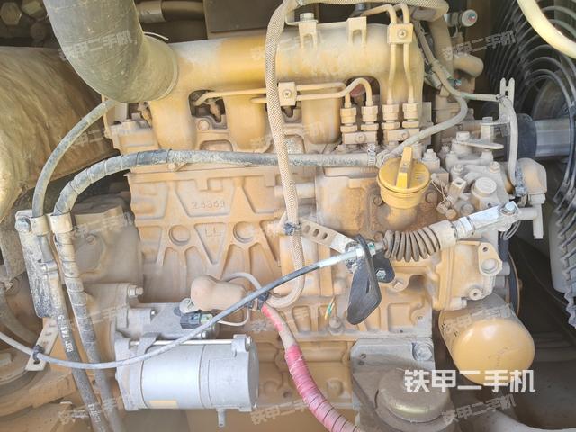發(fā)動(dòng)機(jī)整體俯視(整機(jī)外觀) 發(fā)動(dòng)機(jī)整體俯視(整機(jī)外觀)
