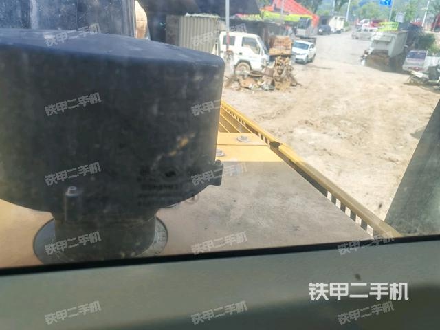 驾驶室正侧(驾驶室部分) 驾驶室正侧(驾驶室部分)