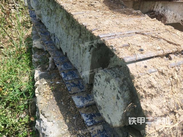 左側(cè)履帶整體?(行走機(jī)構(gòu)) 左側(cè)履帶整體?(行走機(jī)構(gòu))