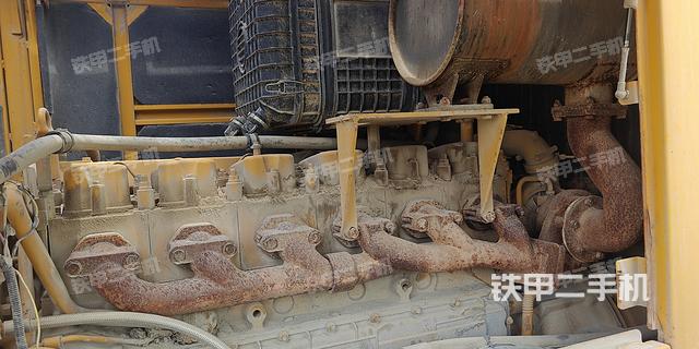 發(fā)動機(jī)右側(cè)(整機(jī)外觀及大件) 發(fā)動機(jī)右側(cè)(整機(jī)外觀及大件)