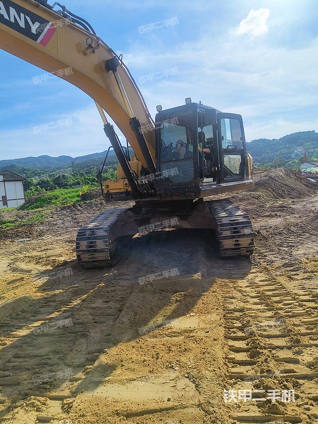 三一重工SY245H挖掘機(jī)
