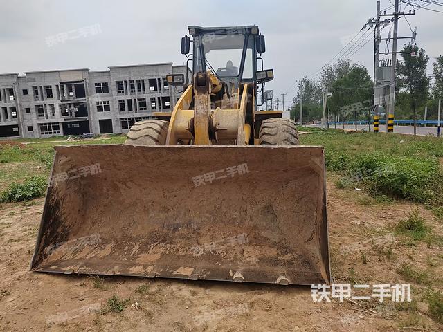 工作裝置整體(整機(jī)外觀及大件) 工作裝置整體(整機(jī)外觀及大件)