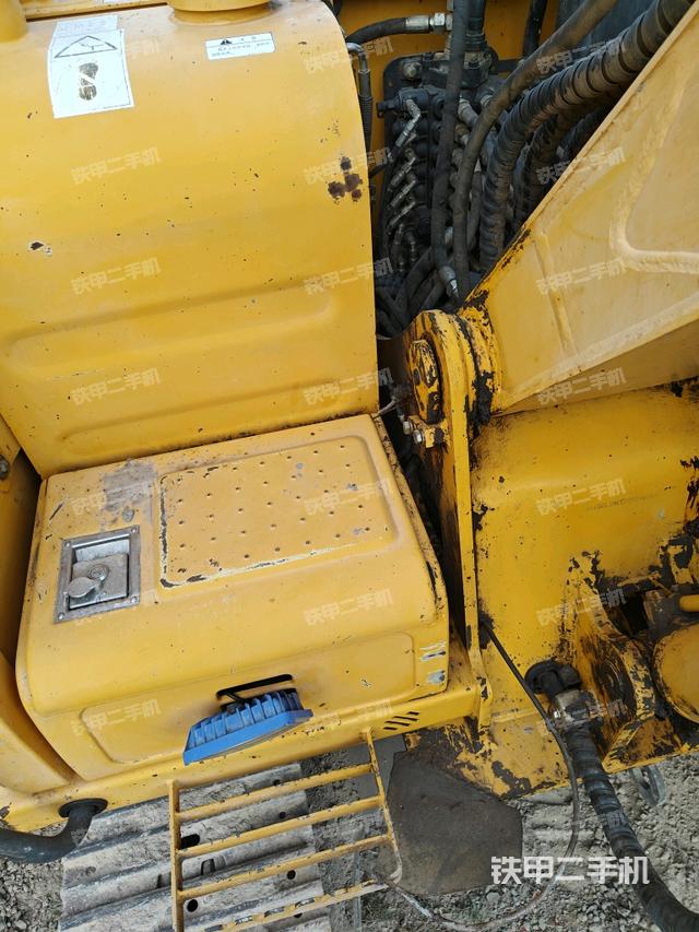 大臂根部?斜(工作和回轉(zhuǎn)裝置) 大臂根部?斜(工作和回轉(zhuǎn)裝置)