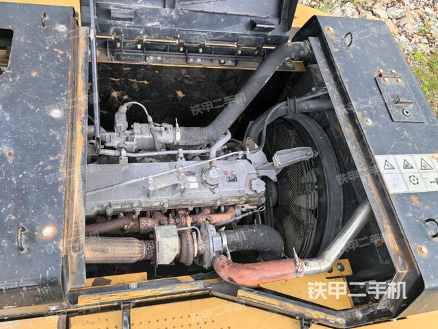 發(fā)動(dòng)機(jī)室(上車部件) 發(fā)動(dòng)機(jī)室(上車部件)