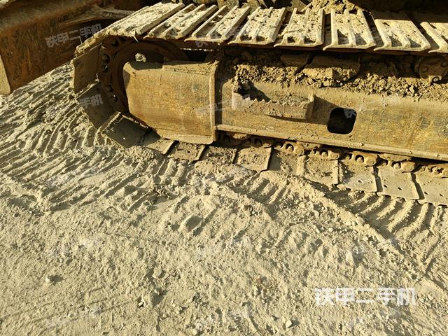 右側(cè)履帶整體?（行走機(jī)構(gòu)）