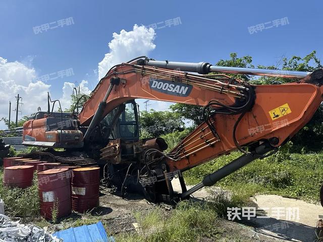 大臂整體?右側（工作和回轉裝置）