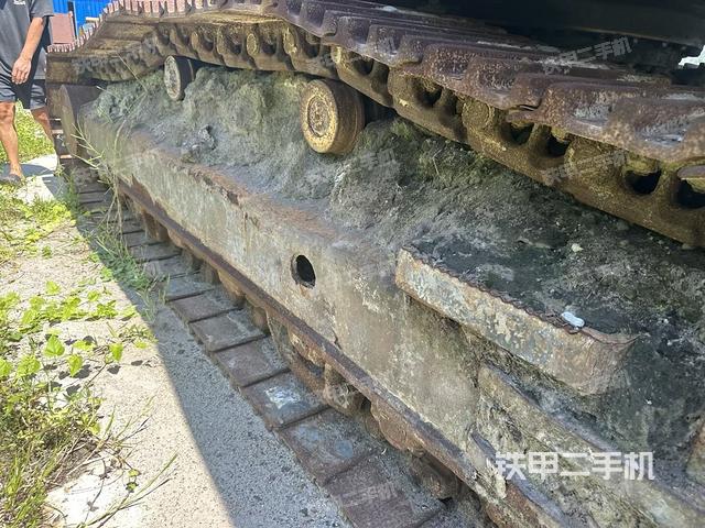 左側履帶整體?（行走機構）