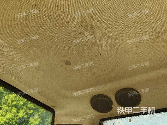 座椅右側(cè)控制臺(tái)/鑰匙門/油門/含右手柄（駕駛室部分）