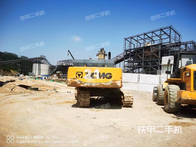 液壓泵艙室正面整體（整機(jī)外觀）