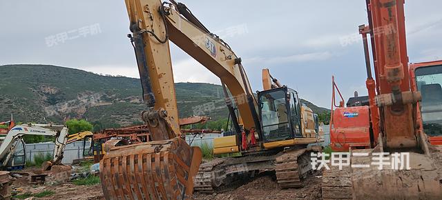 卡特彼勒新一代CAT?330 液壓挖掘機(jī)