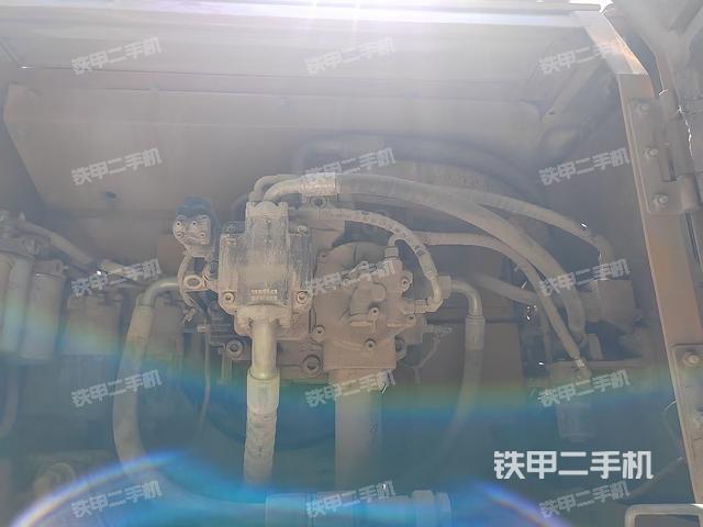 液壓泵斜45?左(大件艙室) 液壓泵斜45?左(大件艙室)