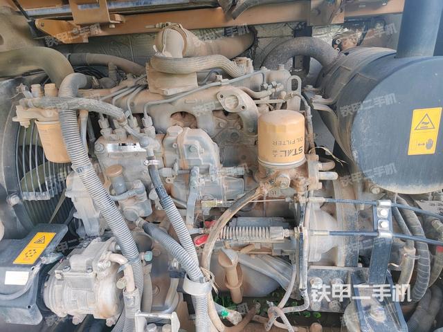 發(fā)動機整體俯視(整機外觀) 發(fā)動機整體俯視(整機外觀)
