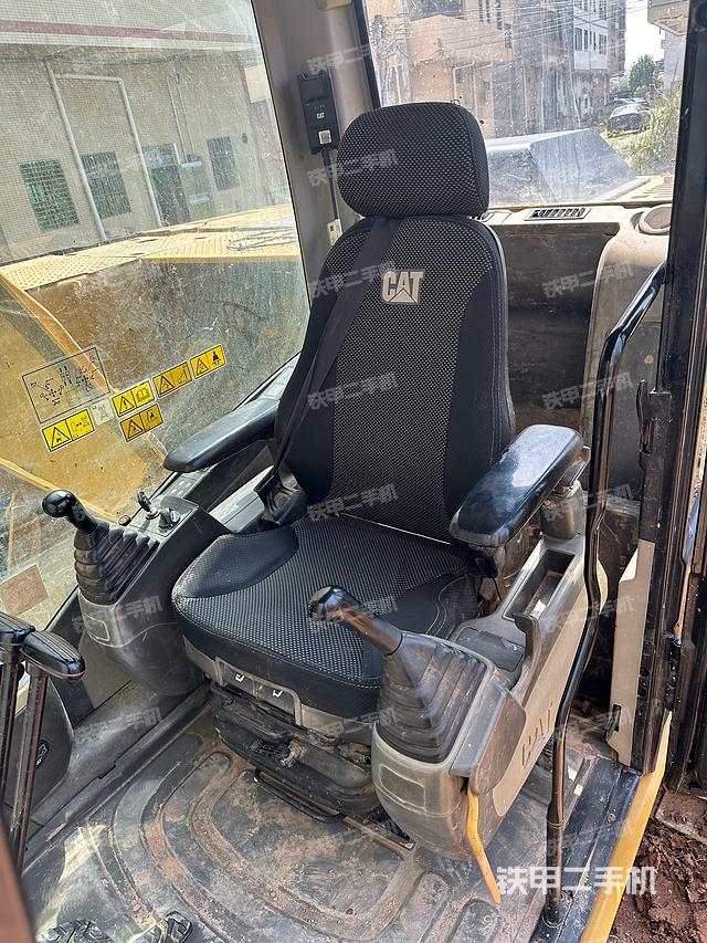 驾驶室整体（整机外观）