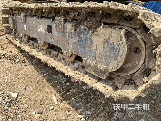 单侧履带整体（整机外观）