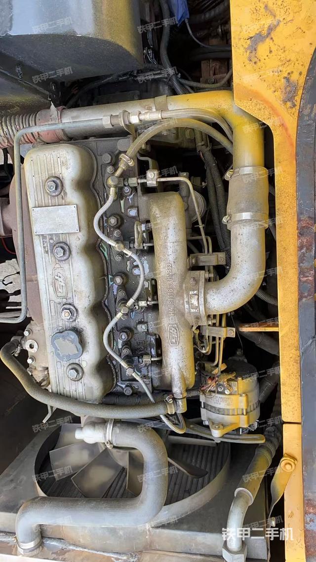 发动机整体俯视(整机外观) 发动机整体俯视(整机外观)