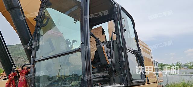 驾驶室整体（整机外观）